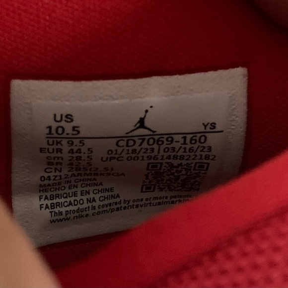 Nike Air Jordan Legacy 312 Low Basketball Shoes - Picture 6 of 9